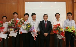 Bộ trưởng Bộ TN & MT Phạm Khôi Nguyên